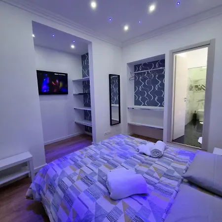 Sanremo, Piazza Colombo A Due Passi Dall'Ariston * Санремо